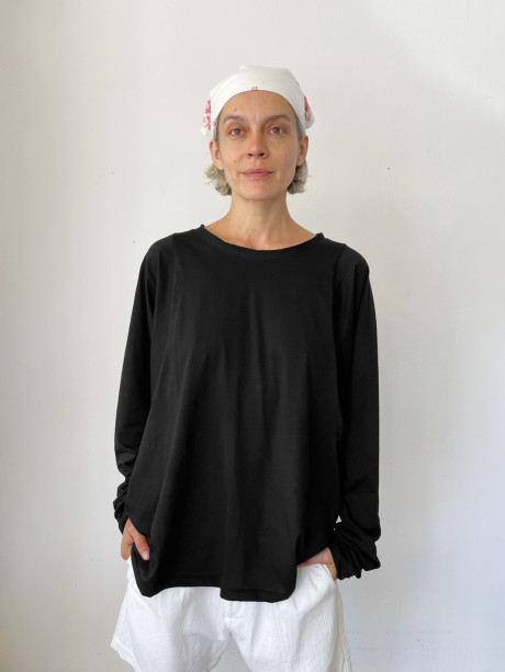 Black Scapula Slits T Shirt 