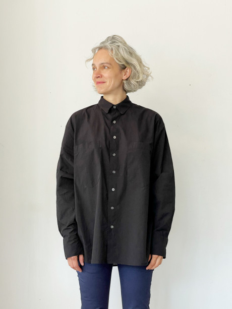 Long Sleeves Black Buttoned Shirt 