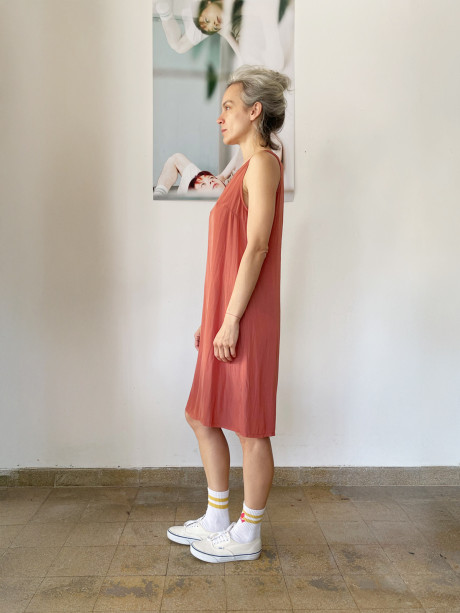 שמלת קומבניזון בצבע אפרסק