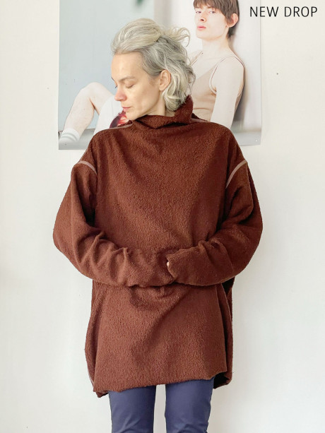 Chocolade Brown Turtle Neck Double Sided Sweater 