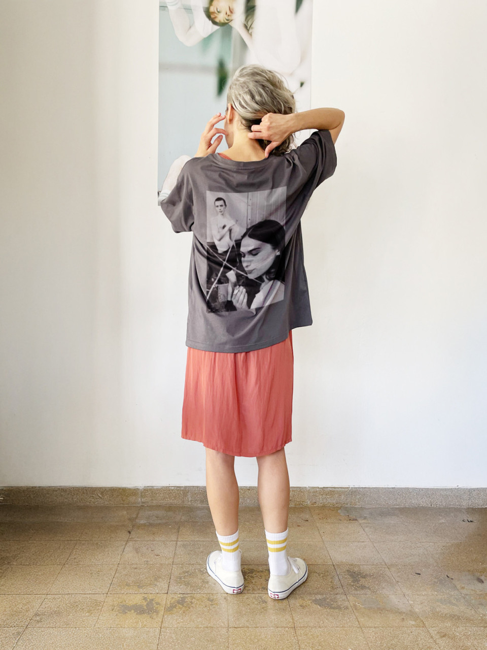 טי שרט מודפסת אפורה #003