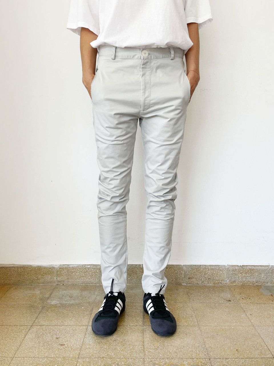 מכנסי פלייה בצבע אפור בהיר