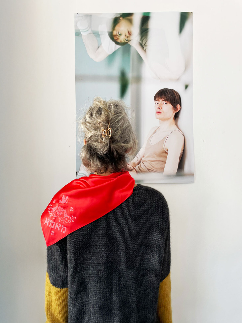 מטפחת ״מאמא״ בצבע אדום