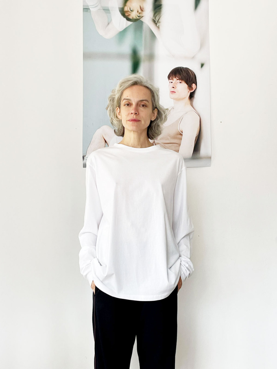 טי מטוס בצבע לבן