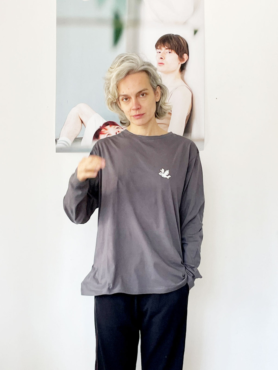 טי ציפור בצבע אפור