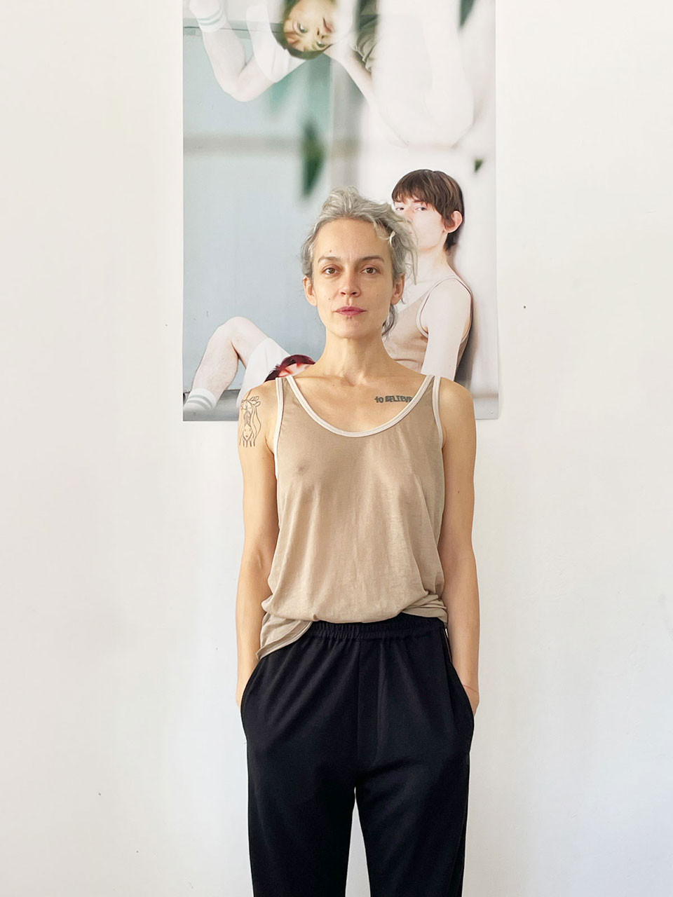 גופיית סבא בצבע חום בהיר