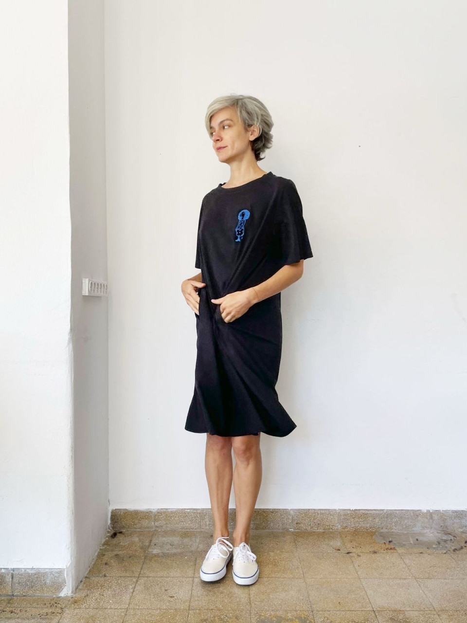 שמלת A שחורקה עם הדפס